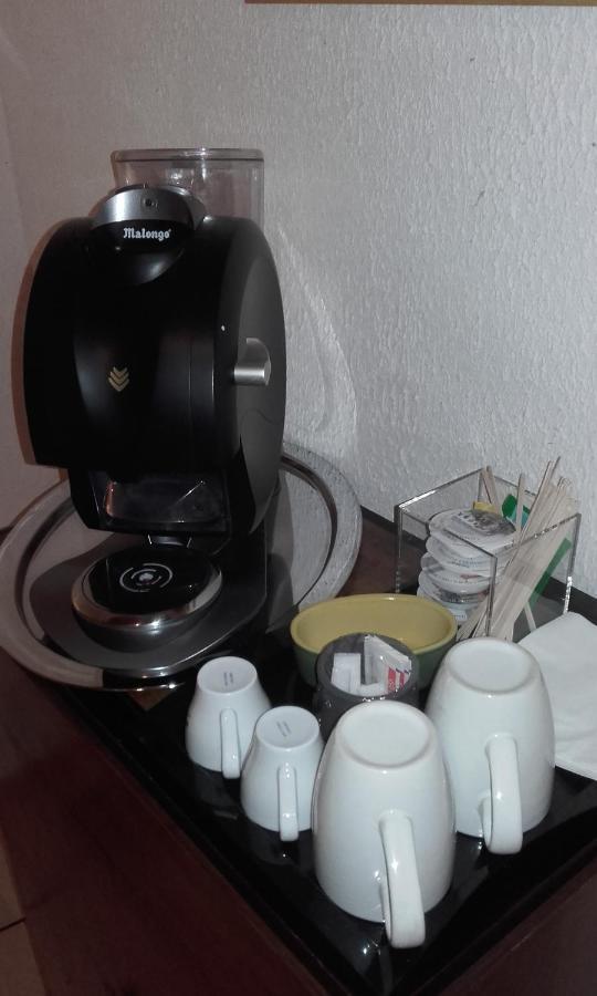 カルカソンヌ Chez Yvette , C'Est Chouette!! Bed & Breakfast エクステリア 写真
