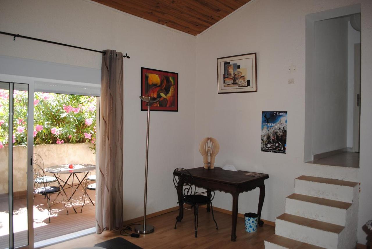 カルカソンヌ Chez Yvette , C'Est Chouette!! Bed & Breakfast エクステリア 写真