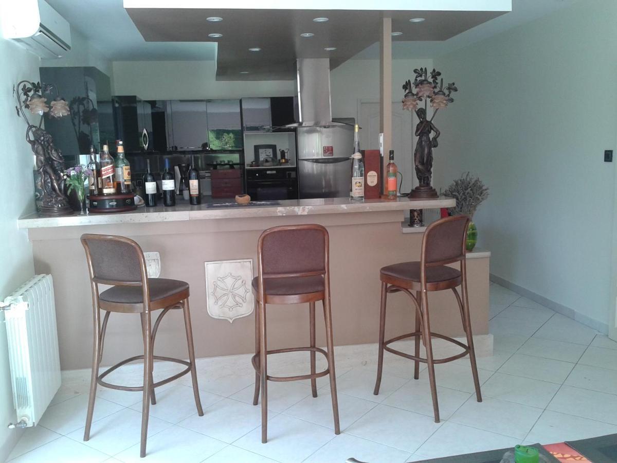 カルカソンヌ Chez Yvette , C'Est Chouette!! Bed & Breakfast エクステリア 写真